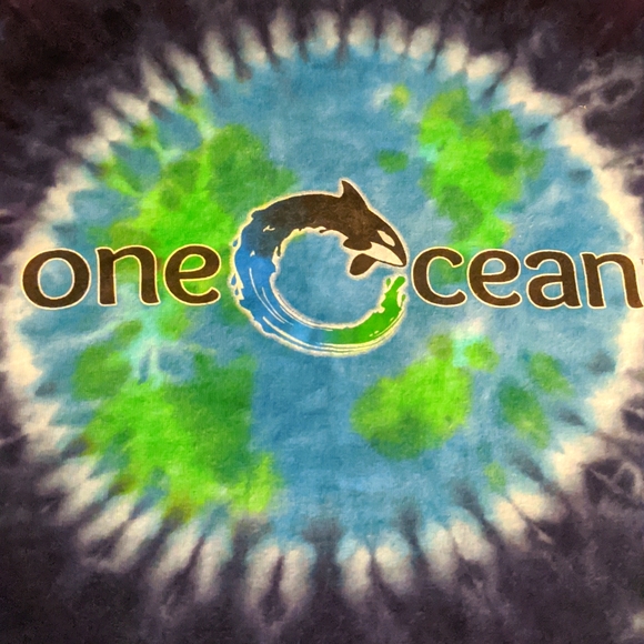 Sea World Other - Sea World tie dye tee